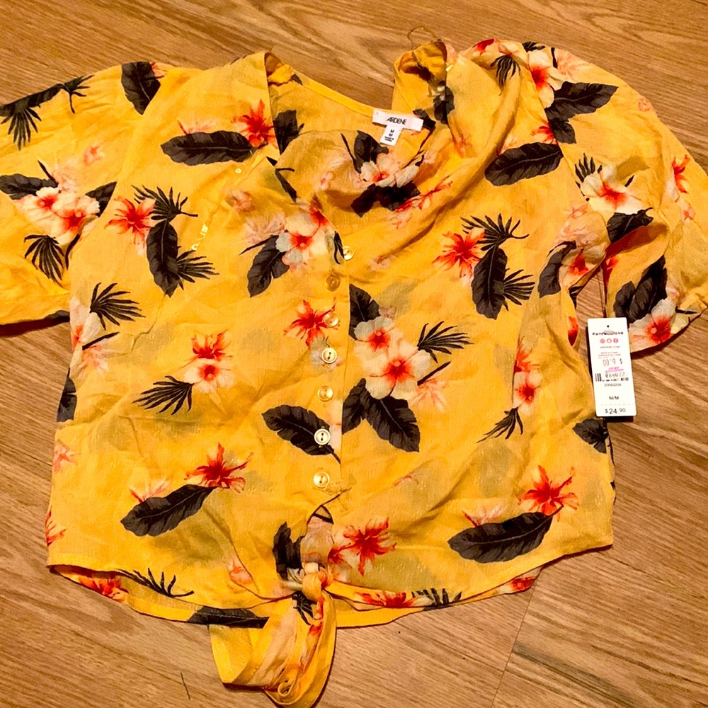 Womens crop top size medium